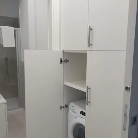 Apartamento Dimora Di Privacy Fronte Parco E Ospedale Di Monza *