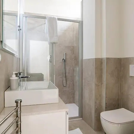 Dimora Di Privacy Fronte Parco E Ospedale Di Monza Apartamento *