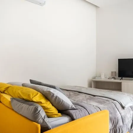 Dimora Di Privacy Fronte Parco E Ospedale Di Monza Apartamento *